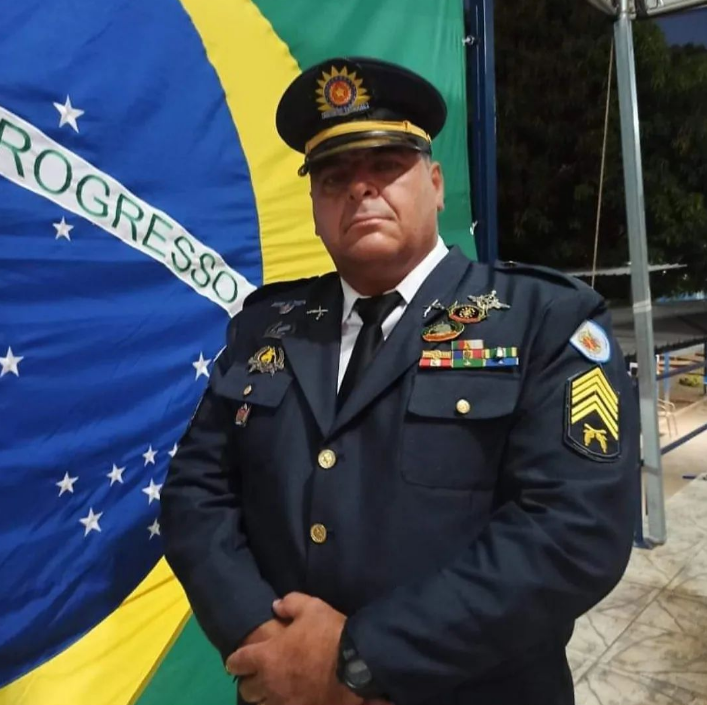TW Aspas | Seu canal de prosa coerente e Inteligente Descubra a jornada inspiradora de Valmir José da Silva, desde suas raízes humildes até a aposentadoria honrosa, destacando seu serviço na PMDF, amor pela música e dedicação à fé.