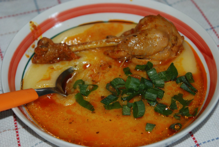 Frango com Polenta Caipira: História, 1Receita e Nutrição do Prato do Campo